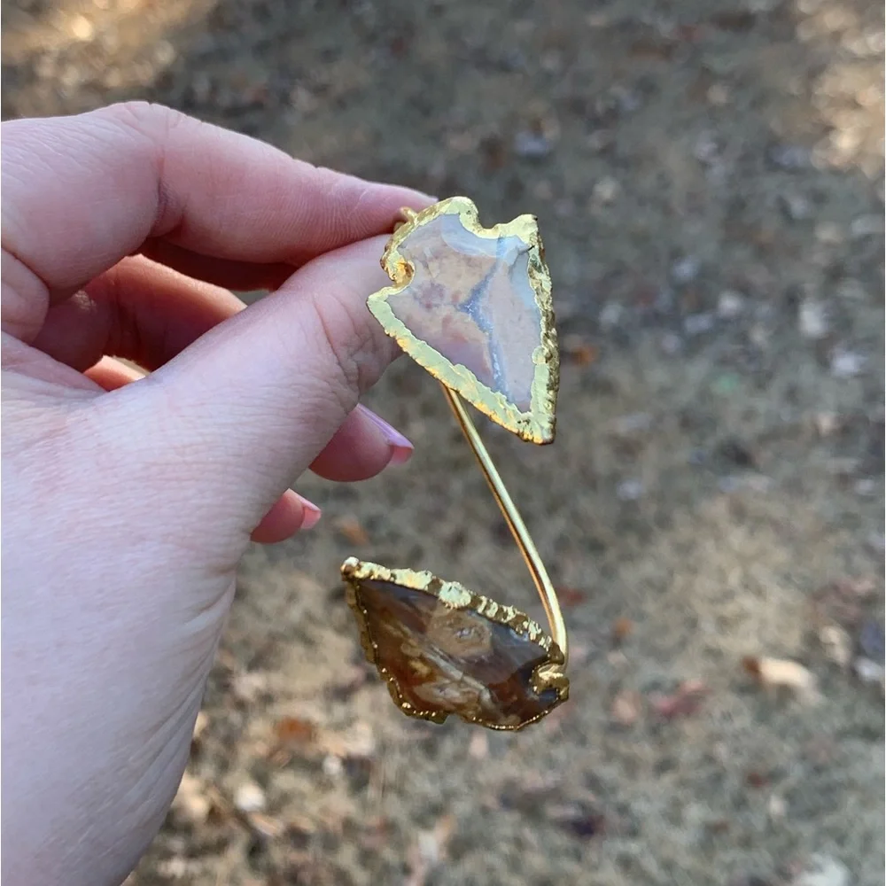 Double Arrow Head Bangle Cuff Bracelet - Picture 6 of 13